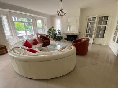 Propriété - 328 m² - 8 pièces