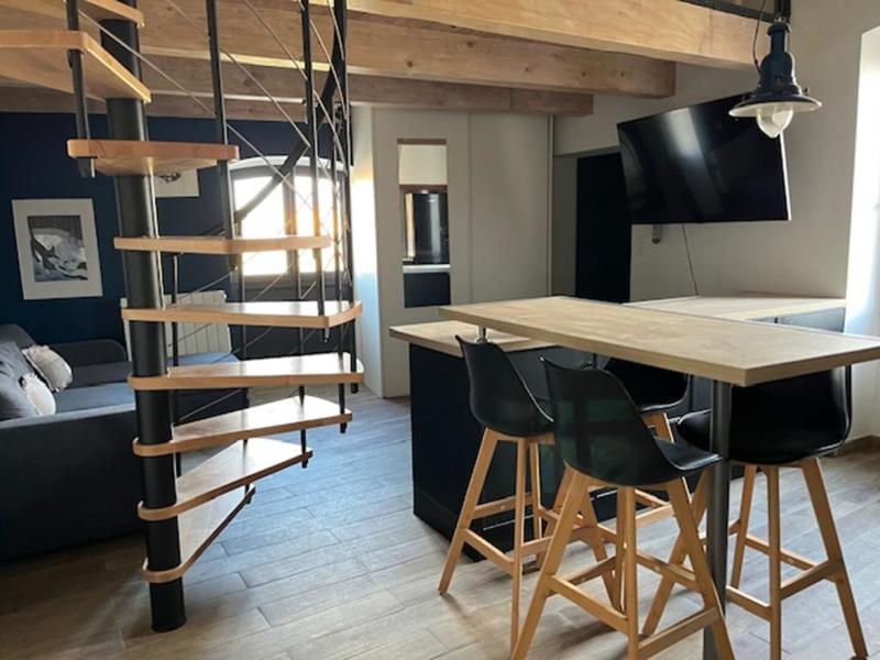 Maison - 244 m² - 10 pièces