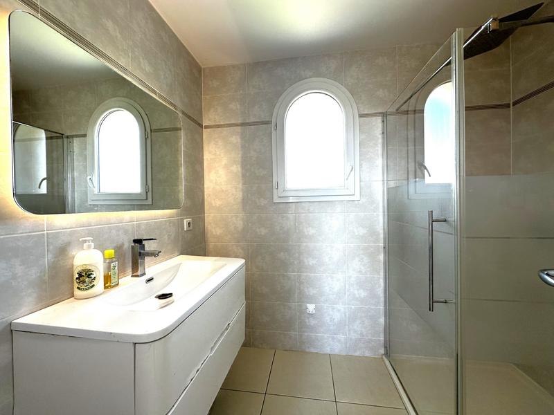 Maison traditionnelle - 110 m² - 5 pièces