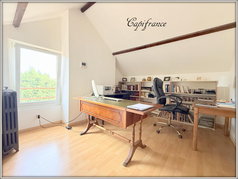 Maison - 170 m² - 9 pièces