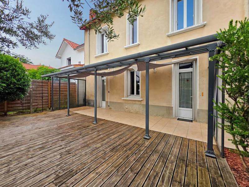 Maison - 136 m² - 6 pièces