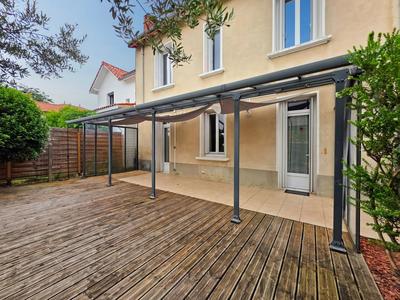 Maison - 136 m² - 6 pièces
