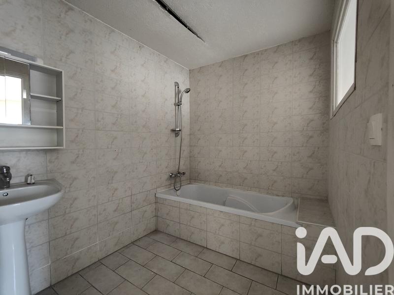 Maison - 228 m² - 11 pièces