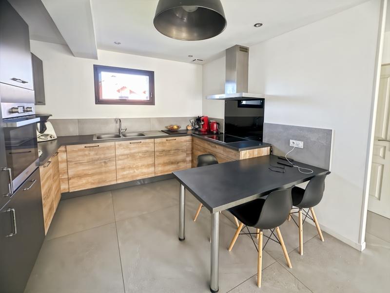 Maison - 156 m² - 6 pièces