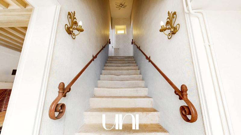 Maison - 165 m² - 6 pièces