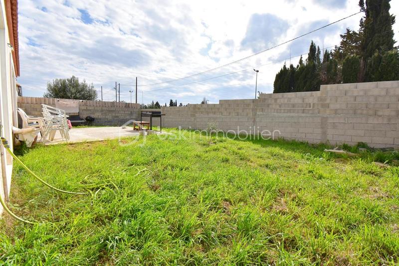 Villa - 100 m² - 5 pièces