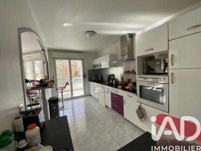 Appartement - 83 m² - 3 pièces