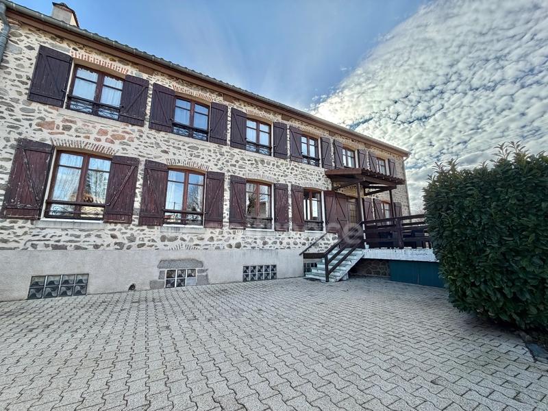 Maison en pierre - 545 m² - 21 pièces