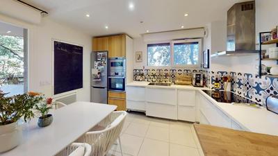 Appartement - 85 m² - 4 pièces