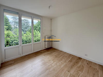 Appartement - 75 m² - 5 pièces