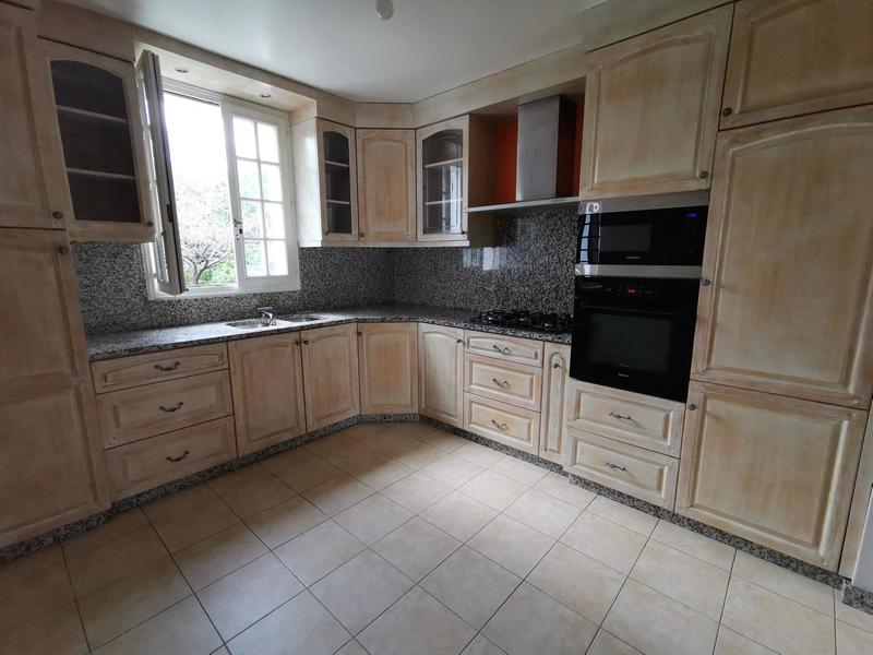 Maison - 170 m² - 7 pièces