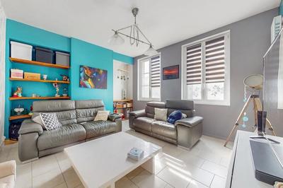 Maison - 200 m² - 8 pièces