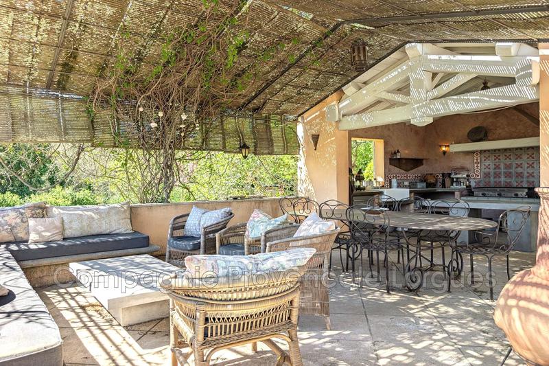 Maison - 499 m² - 8 pièces