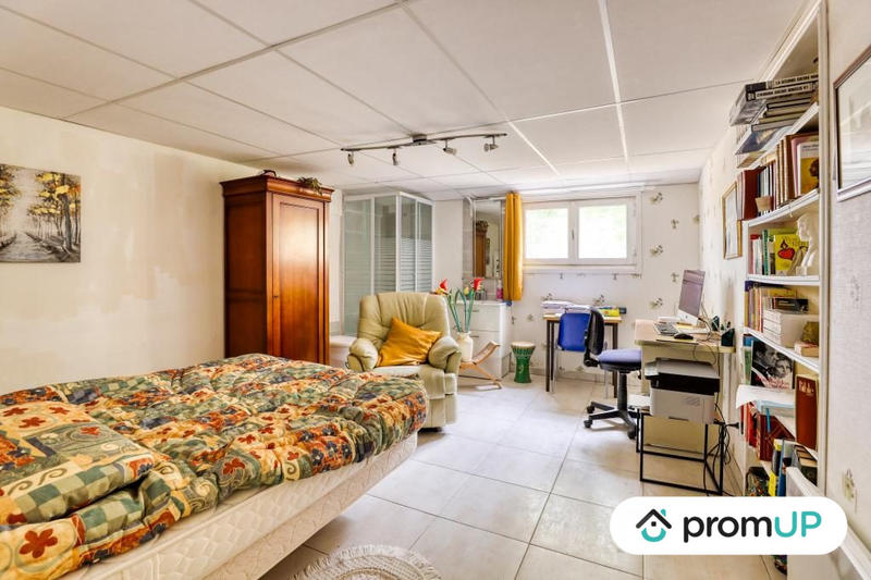 Maison traditionnelle - 145 m² - 5 pièces