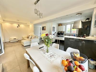 Maison de ville - 146 m² - 6 pièces