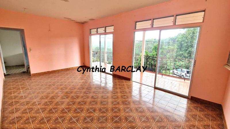 Maison - 187 m² - 9 pièces