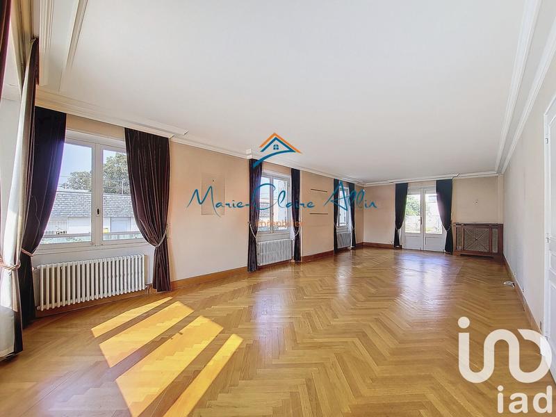Maison - 193 m² - 8 pièces