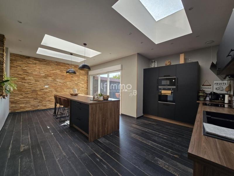 Maison - 177 m² - 6 pièces