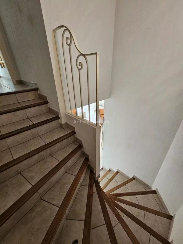 Appartement - 89 m² - 3 pièces