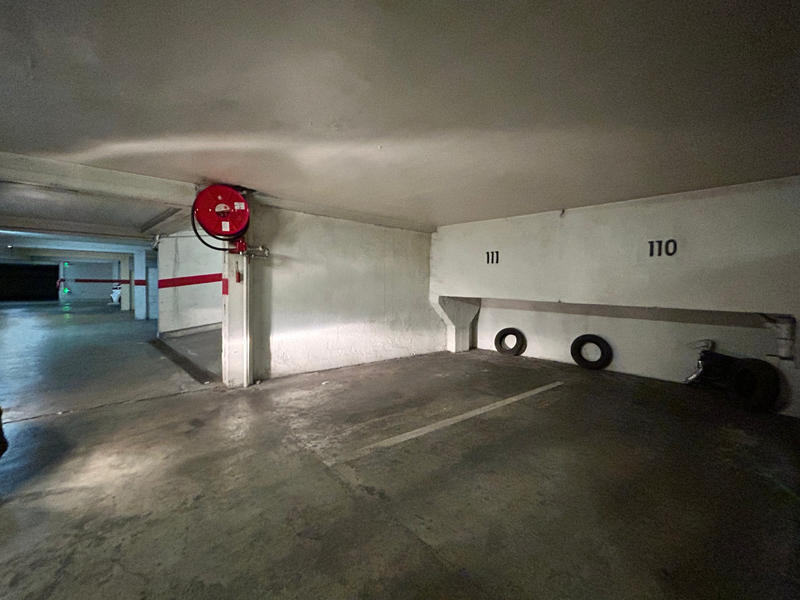Parking / Garage - 12 m²