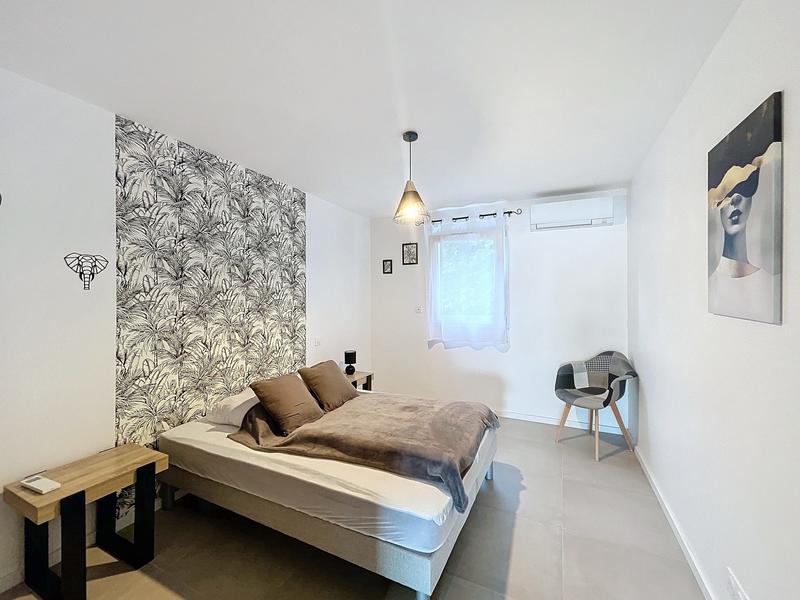 Appartement - 99 m² - 4 pièces