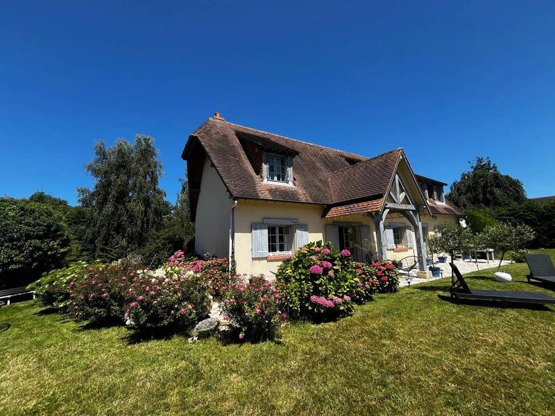 Maison - 140 m² - 6 pièces