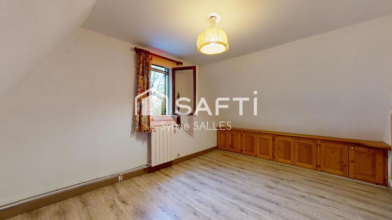 Maison - 233 m² - 7 pièces