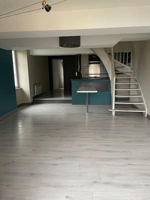 Maison - 93 m² - 4 pièces