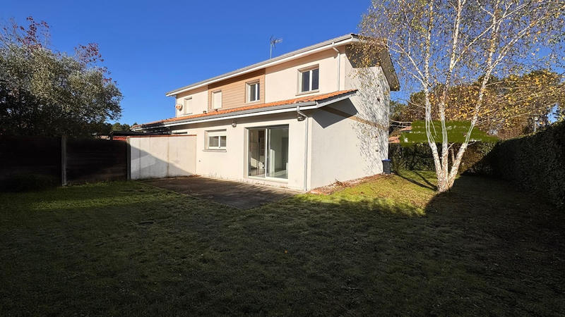 Maison - 180 m² - 4 pièces