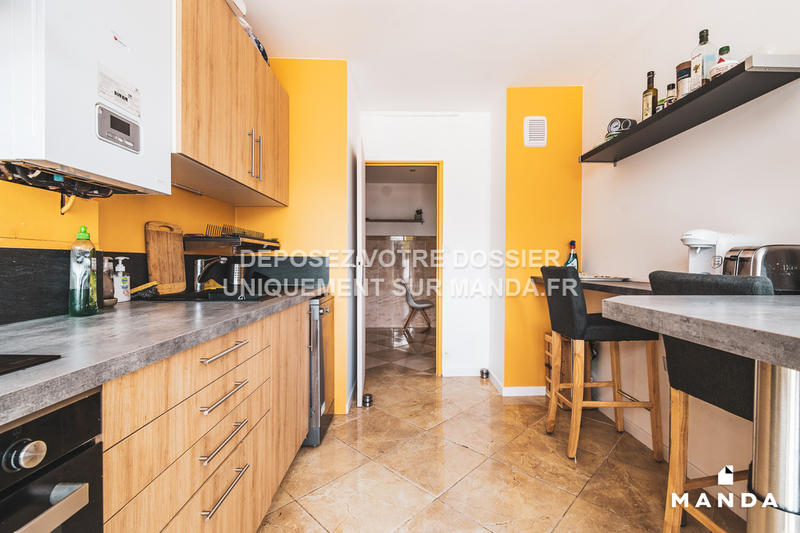 Chambre - 10 m² - 4 pièces