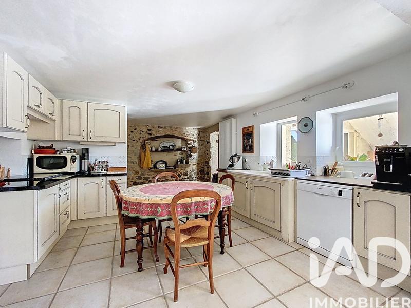 Maison - 210 m² - 7 pièces