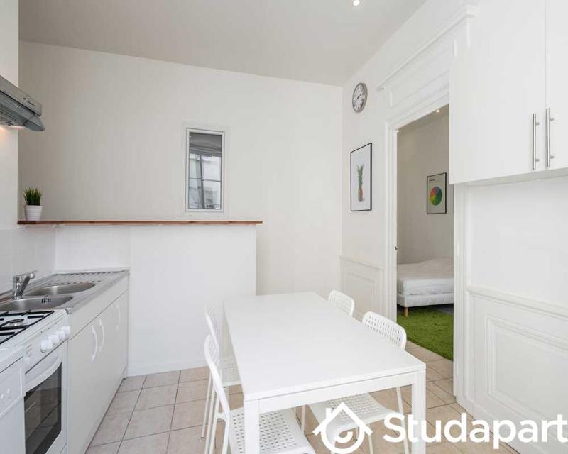 Chambre - 90 m² - 1 pièce