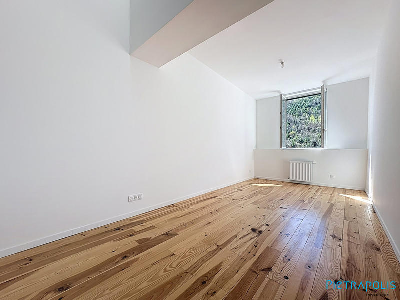 Appartement - 88 m² - 3 pièces