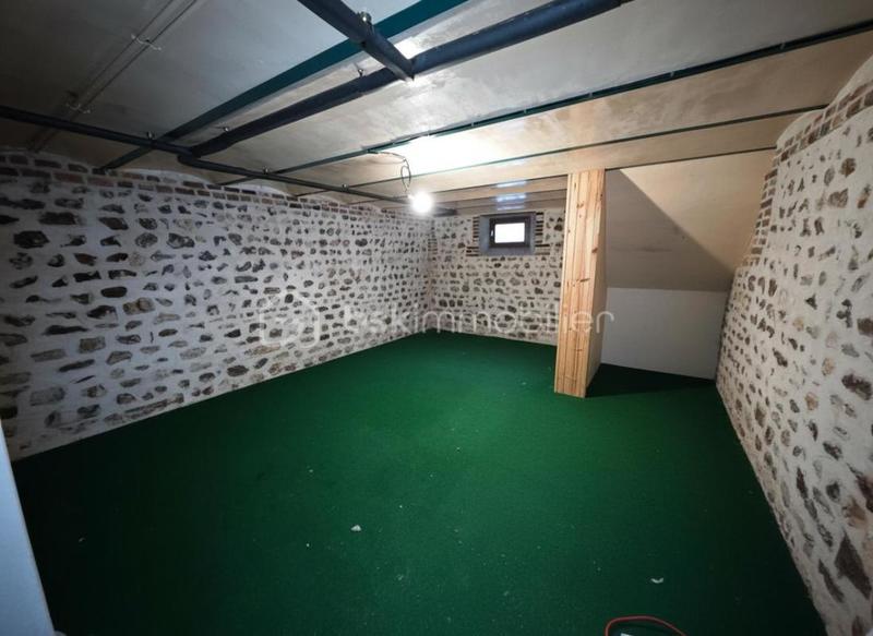 Maison - 155 m² - 10 pièces