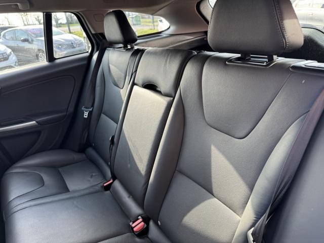 Volvo V60 D4 Awd 181 ch Summum Geartronic a