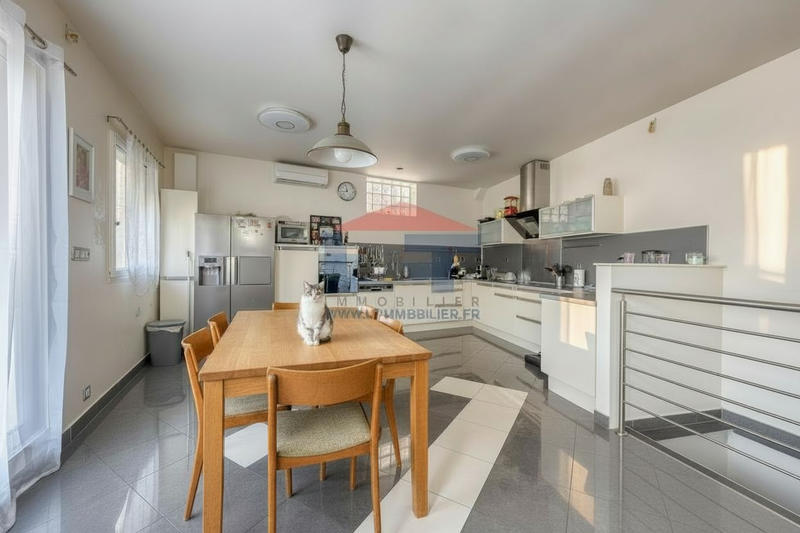 Maison - 130 m² - 4 pièces