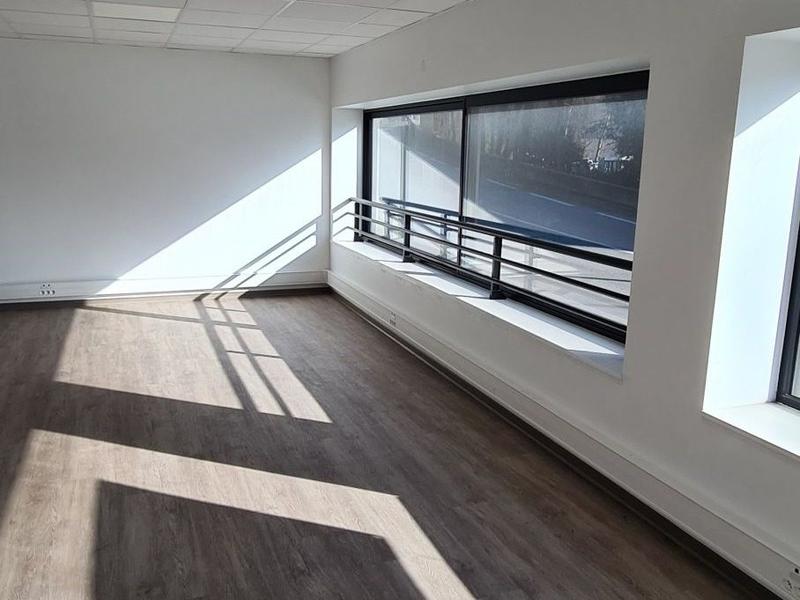 Bureau - 238 m²