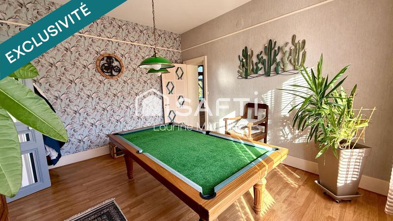 Maison - 250 m² - 10 pièces