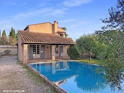 Villa - 137 m² - 6 pièces