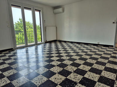 Appartement - 95 m² - 4 pièces