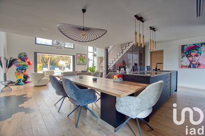 Maison de maîtres - 180 m² - 7 pièces