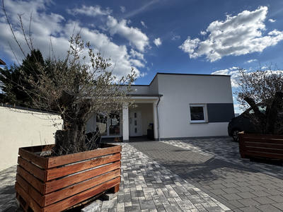 Maison - 101 m² - 5 pièces