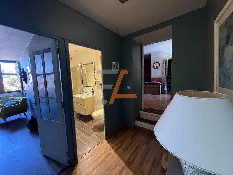 Maison - 175 m² - 6 pièces