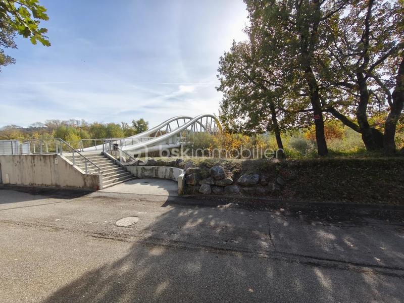 Propriété - 190 m² - 8 pièces