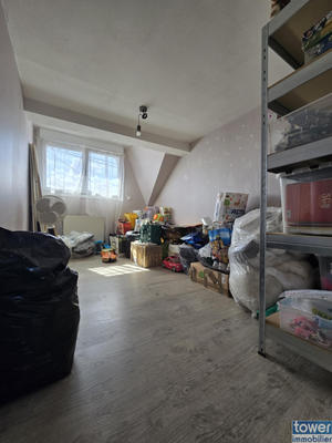 Maison - 96 m² - 5 pièces