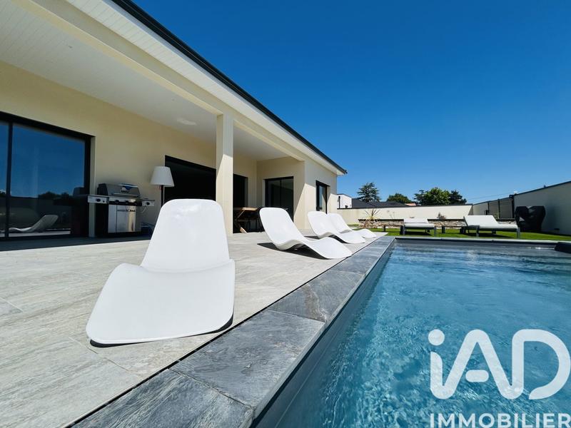 Maison - 180 m² - 5 pièces