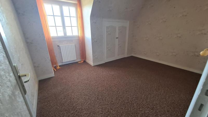 Maison - 270 m² - 8 pièces