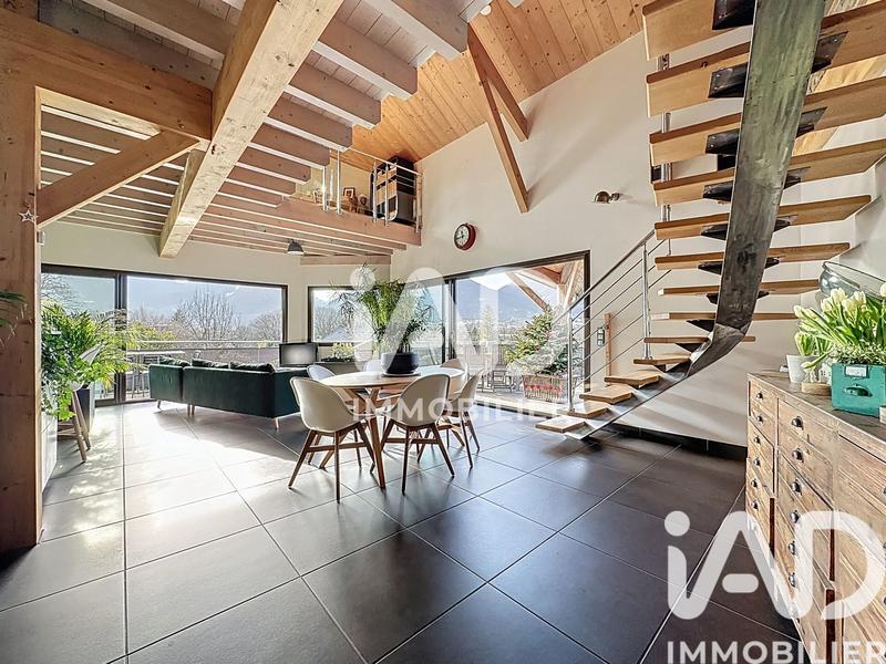 Châlet - 208 m² - 6 pièces