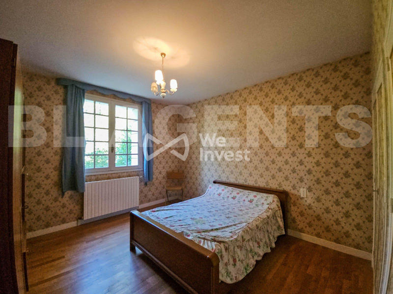 Maison - 250 m² - 8 pièces