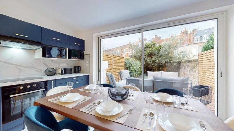 Maison - 138 m² - 8 pièces